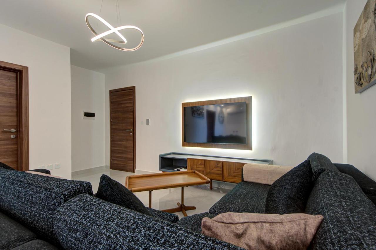 Central Apartments St. Paul's Bay Bagian luar foto