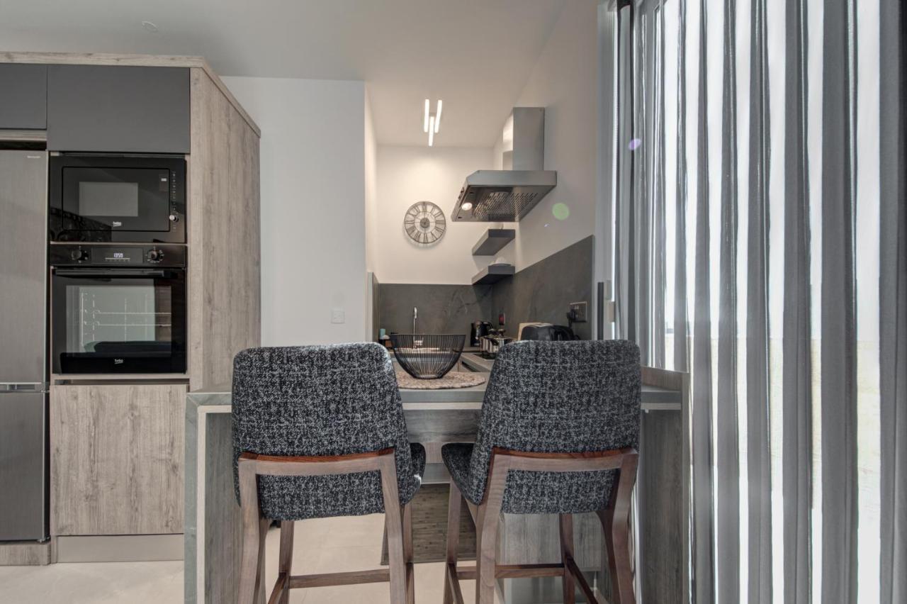 Central Apartments St. Paul's Bay Bagian luar foto