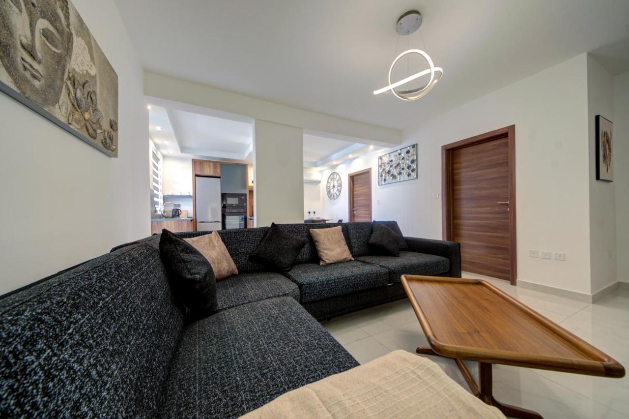 Central Apartments St. Paul's Bay Bagian luar foto