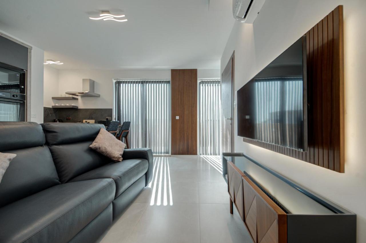 Central Apartments St. Paul's Bay Bagian luar foto
