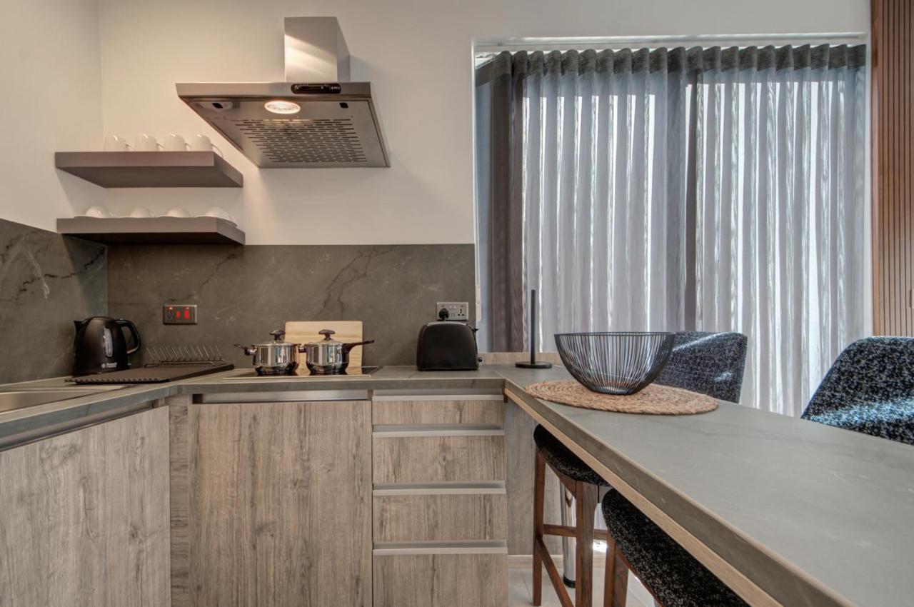Central Apartments St. Paul's Bay Bagian luar foto
