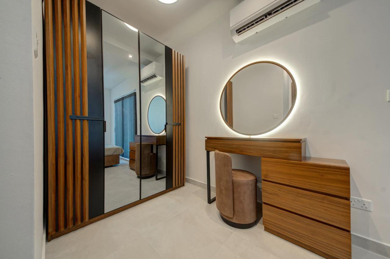 Central Apartments St. Paul's Bay Bagian luar foto