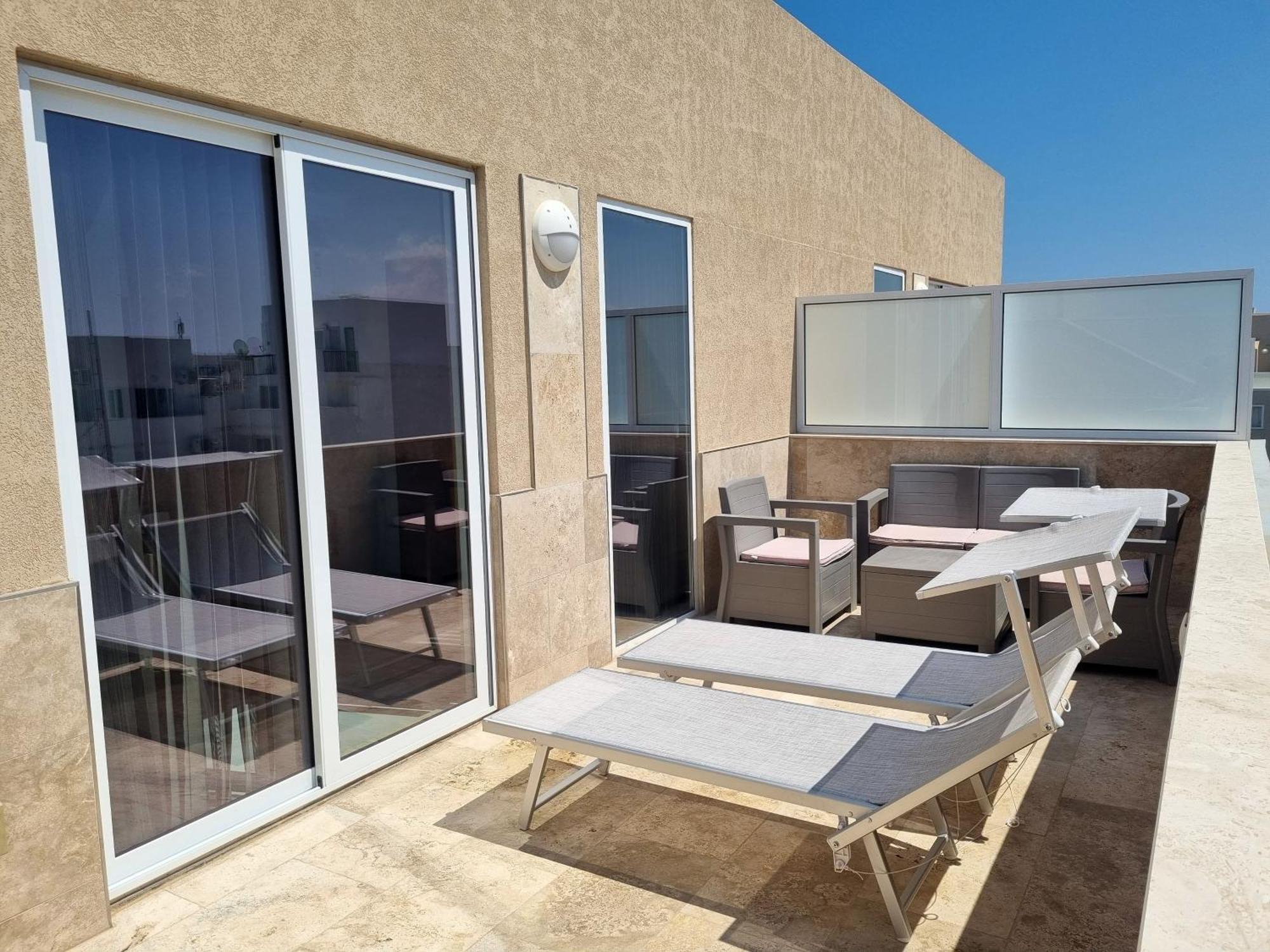 Central Apartments St. Paul's Bay Bagian luar foto